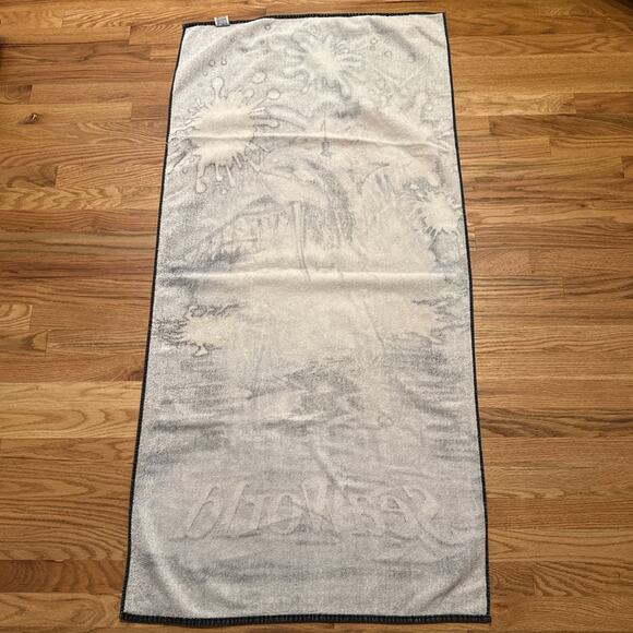 Vintage Y2K Sea World Shamu Orca Fireworks Terrycloth Beach Towel 26”x 54” - Picture 5 of 7